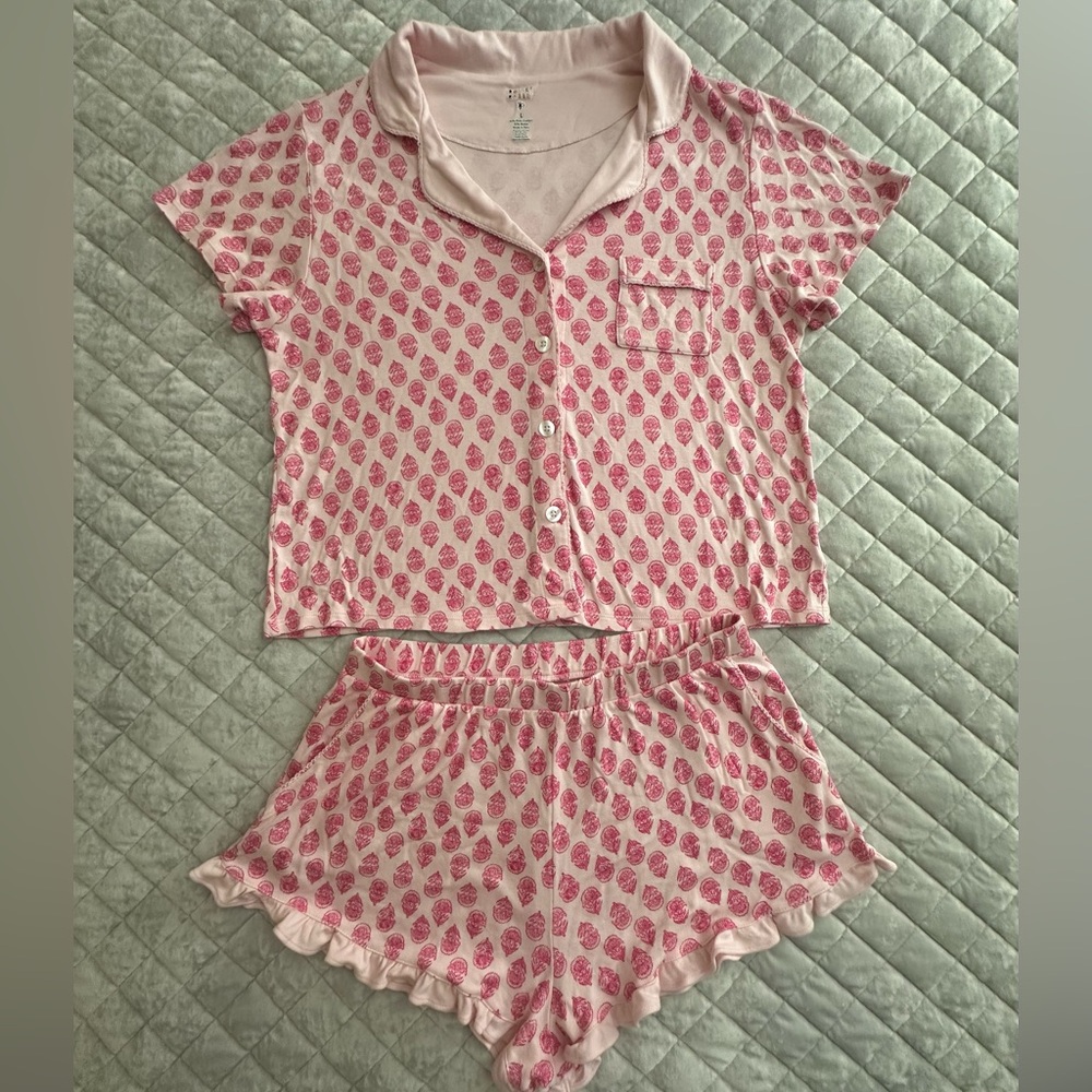 Roller Rabbit Daisy Paisley Wyatt Polo Pajamas set - Picture 2 of 4